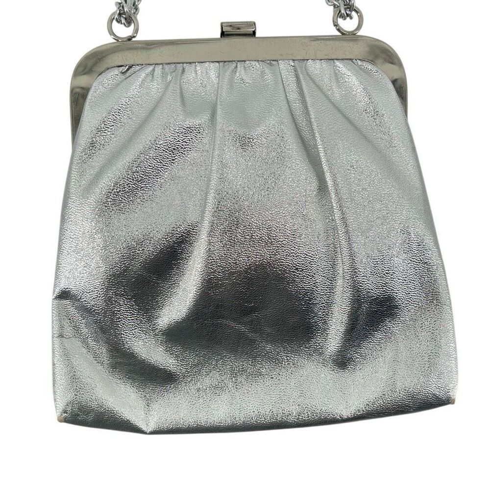 Vintage Metallic Silver Scalloped Frame Evening Bag Chain Shoulder Strap - Picture 6 of 16